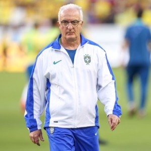 世界杯直播平台官方app下载-巴西前主帅：我和安切洛蒂成绩差不多，如果留任能率队踢好世界杯